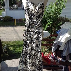 Xscape Dresses - Strapless xscape gown. Xscape Dresses - Strapless xscape gown.